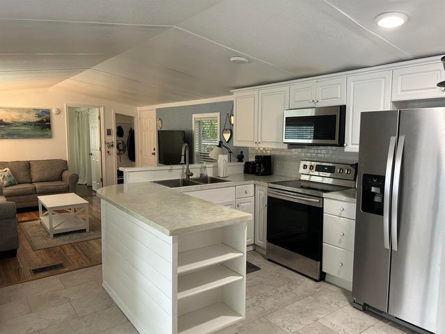 6 Shamrock Circle, Murrells Inlet, SC 29576