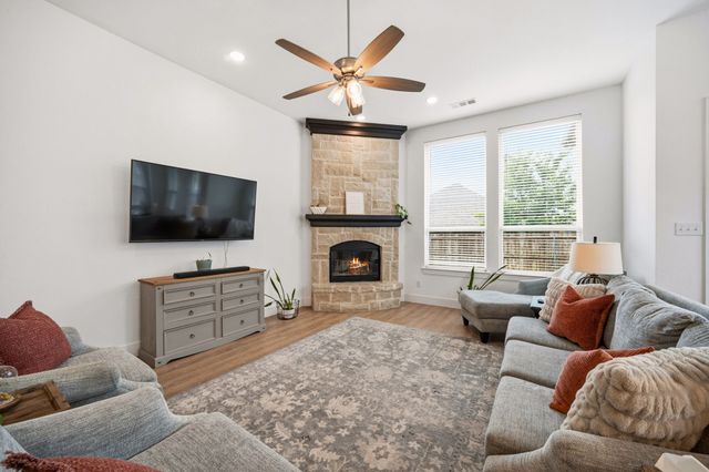 346 Windsor Street, Waxahachie, TX 75165