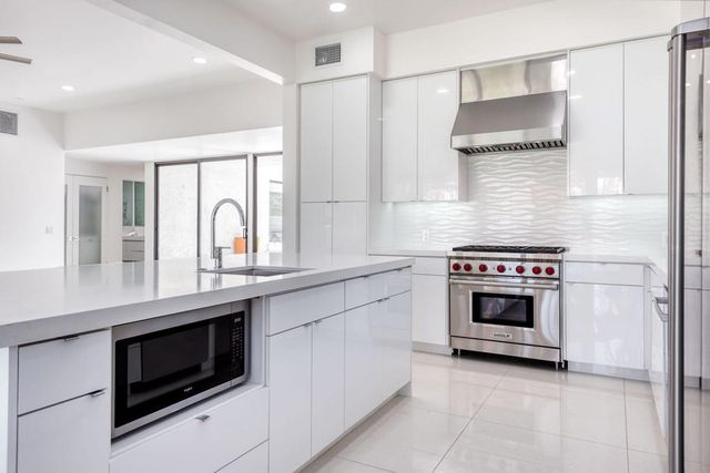 45765 Hopi Road, Indian Wells, CA 92210