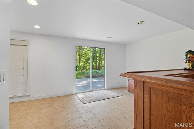 728 Highland Glen Drive, Ballwin, MO 63021