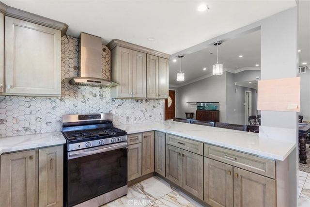 661 Woodhill, Rialto, CA 92376