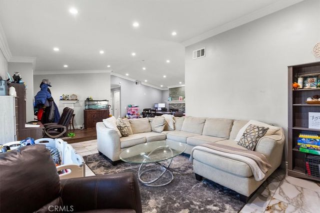 661 Woodhill, Rialto, CA 92376