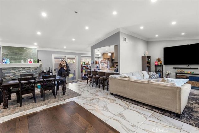 661 Woodhill, Rialto, CA 92376