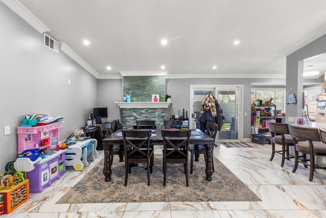 661 Woodhill, Rialto, CA 92376