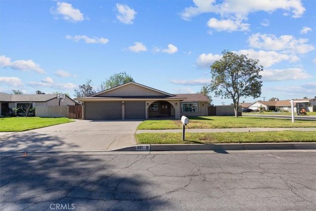 661 Woodhill, Rialto, CA 92376