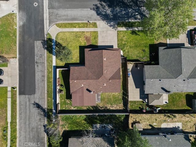 661 Woodhill, Rialto, CA 92376