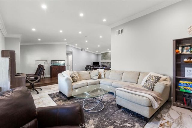 661 Woodhill, Rialto, CA 92376