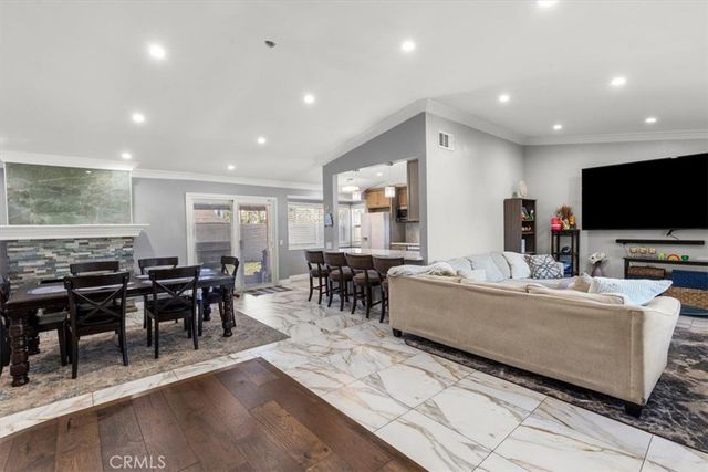 661 Woodhill, Rialto, CA 92376