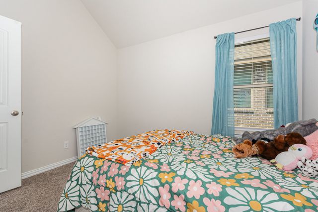 1818 Vallana Drive, Gainesville, TX 76240