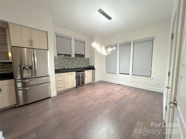 211 Doggett Street, Charlotte, NC 28203