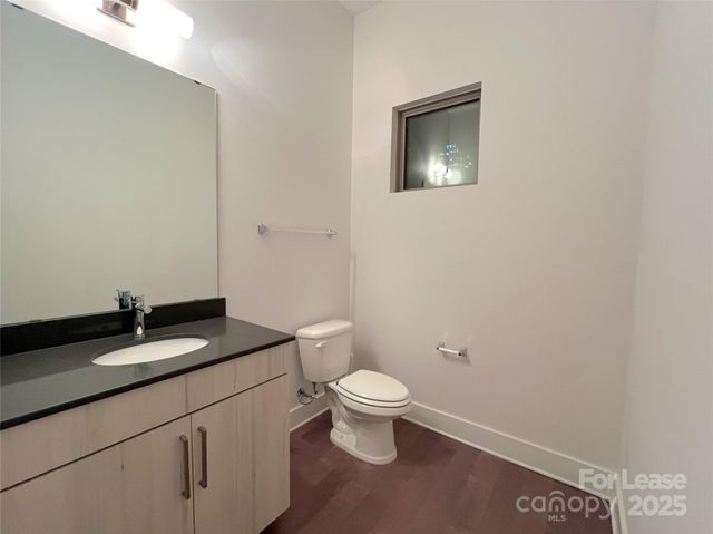 211 Doggett Street, Charlotte, NC 28203