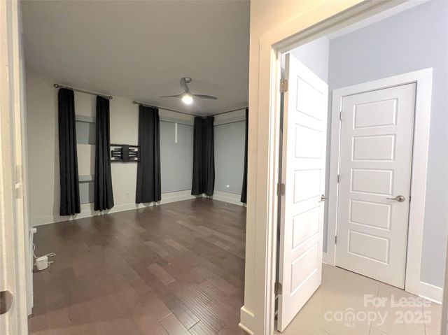 211 Doggett Street, Charlotte, NC 28203