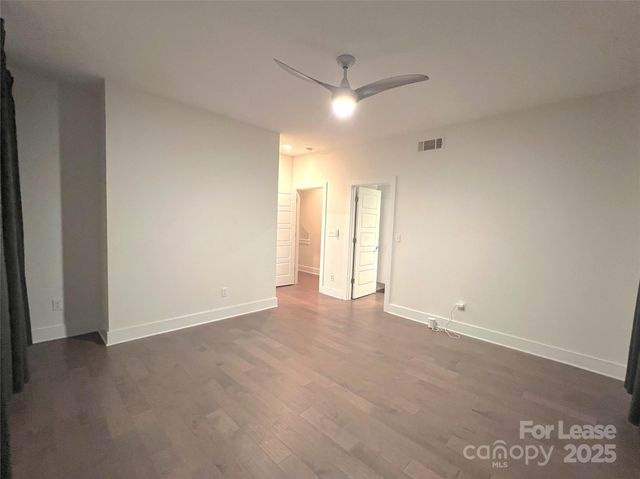 211 Doggett Street, Charlotte, NC 28203