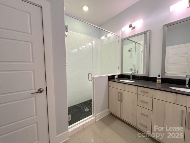 211 Doggett Street, Charlotte, NC 28203