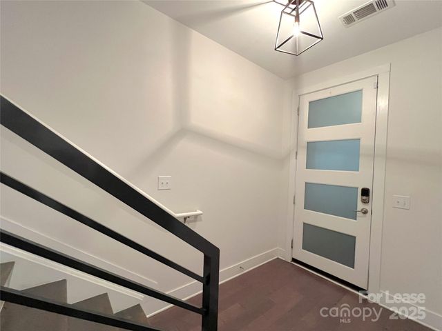 211 Doggett Street, Charlotte, NC 28203