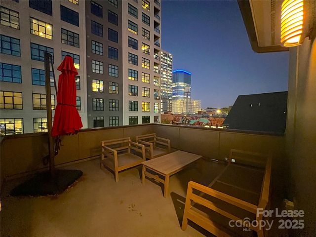 211 Doggett Street, Charlotte, NC 28203