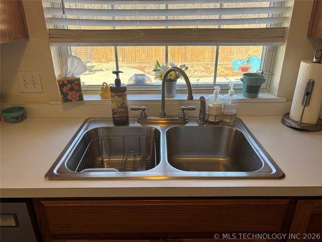 2513 Westwood Court, Ardmore, OK 73401