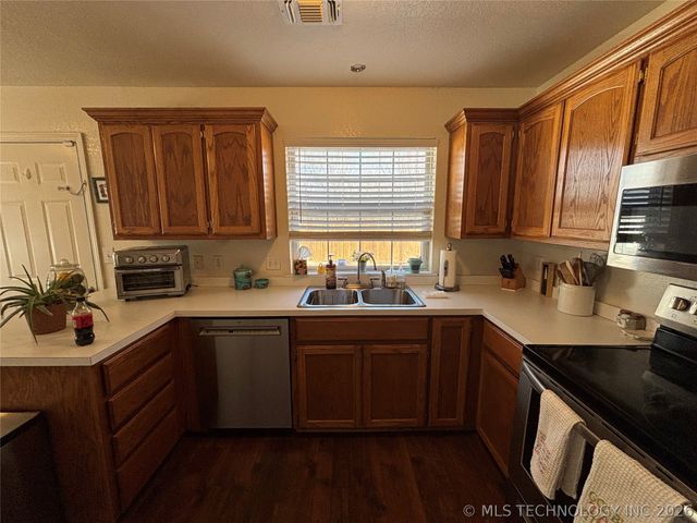 2513 Westwood Court, Ardmore, OK 73401