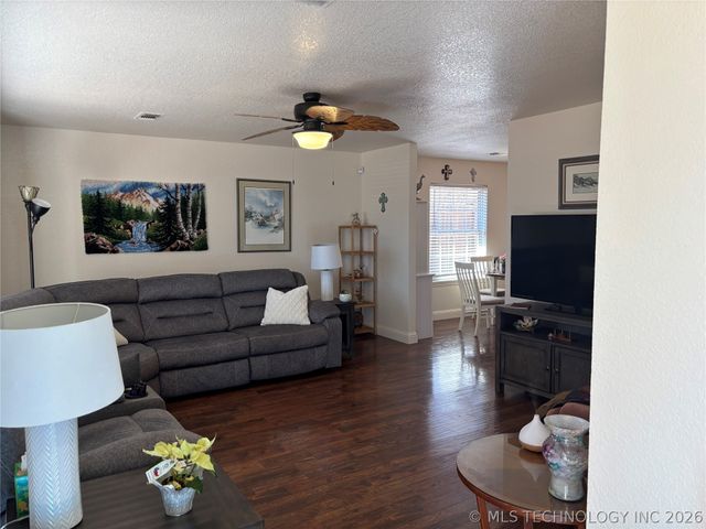 2513 Westwood Court, Ardmore, OK 73401