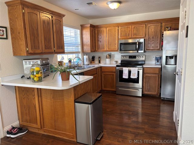 2513 Westwood Court, Ardmore, OK 73401