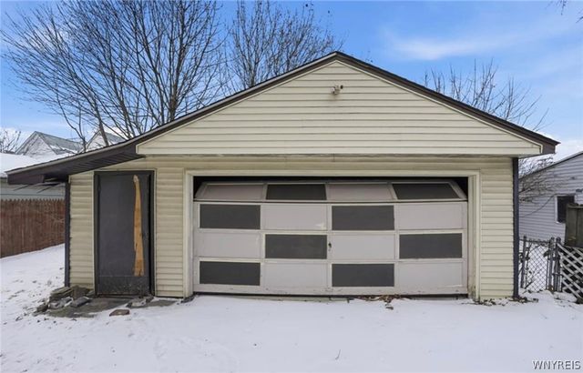 86 Kingston Place N, Buffalo, NY 14206