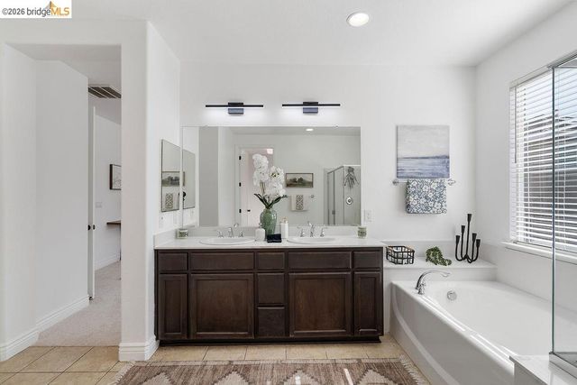 87 Greystone Pl, Pittsburg, CA 94565