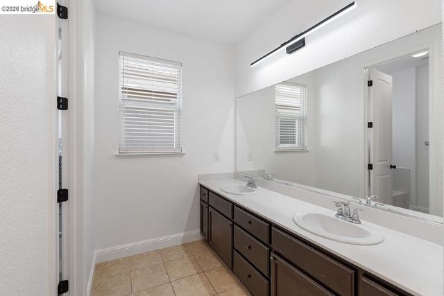 87 Greystone Pl, Pittsburg, CA 94565