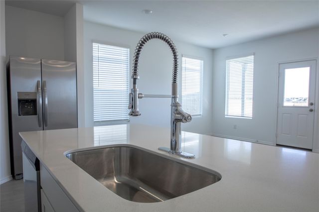 209 Twilight Breeze WAY, Hutto, TX 78634