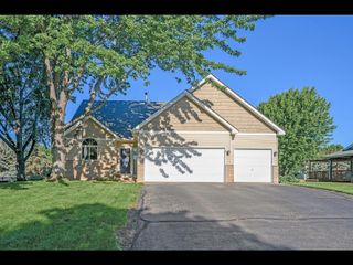 21221 Hummingbird Lane, Lakeville, MN 55044