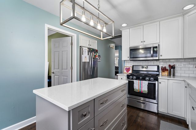 10155 Kildare Avenue, Oak Lawn, IL 60453