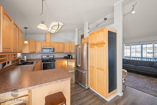 242 S Megan Way, Wasilla, AK 99654