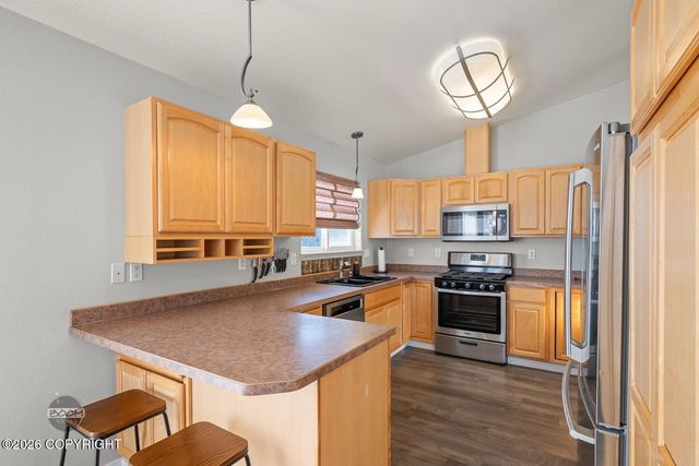 242 S Megan Way, Wasilla, AK 99654