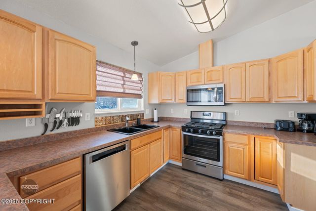 242 S Megan Way, Wasilla, AK 99654