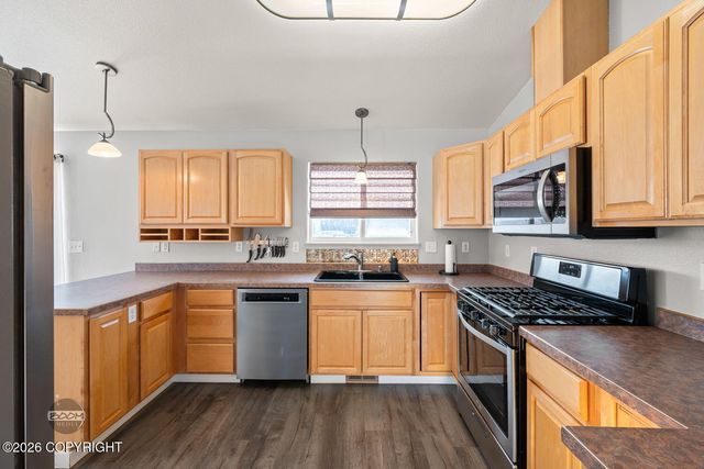 242 S Megan Way, Wasilla, AK 99654