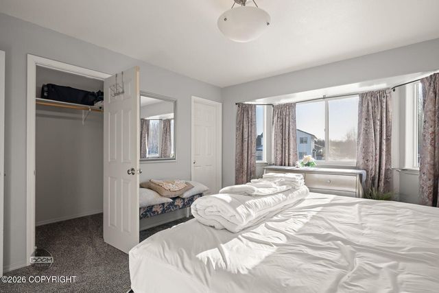 242 S Megan Way, Wasilla, AK 99654