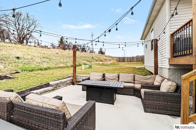 7906 N 95th Avenue, Omaha, NE 68122