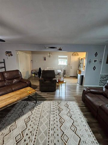 206 S 20th St, Frederick, OK 73542