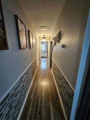 206 S 20th St, Frederick, OK 73542