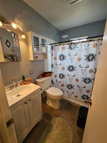 206 S 20th St, Frederick, OK 73542