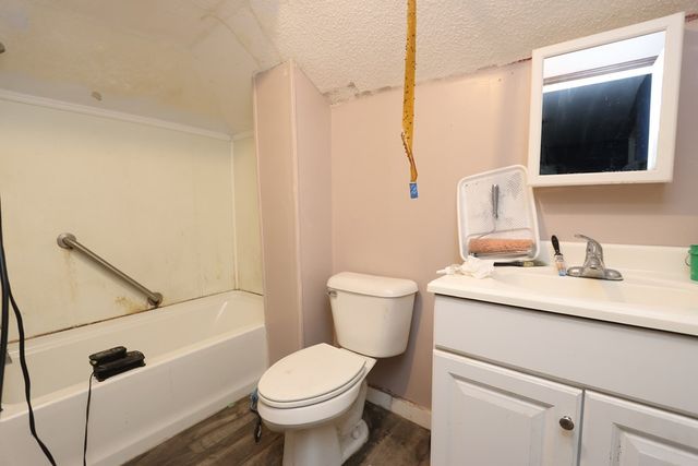 135 Wood Street, Mansfield, OH 44903