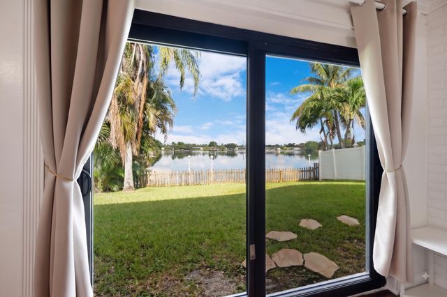510 NW 93rd Terrace, Pembroke Pines, FL 33024