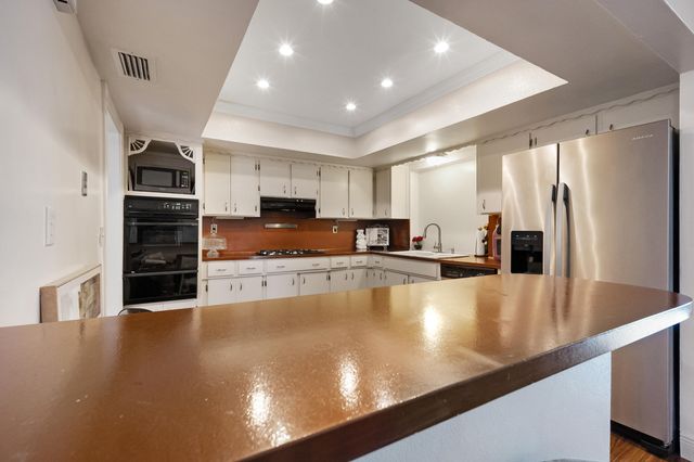 510 NW 93rd Terrace, Pembroke Pines, FL 33024