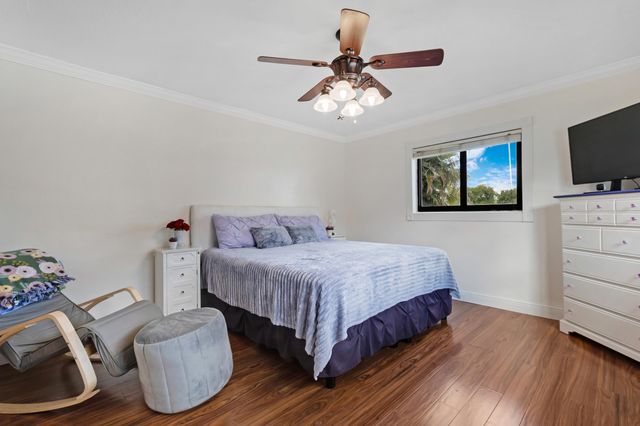 510 NW 93rd Terrace, Pembroke Pines, FL 33024