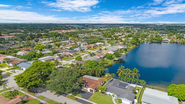 510 NW 93rd Terrace, Pembroke Pines, FL 33024