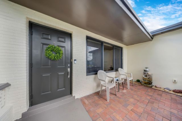 510 NW 93rd Terrace, Pembroke Pines, FL 33024
