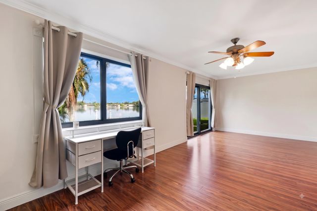 510 NW 93rd Terrace, Pembroke Pines, FL 33024