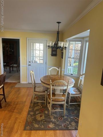 720 Arlington Circle, Marysville, MI 48040