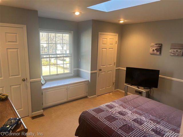 720 Arlington Circle, Marysville, MI 48040