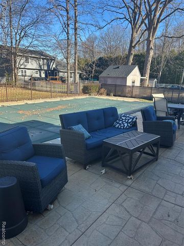 720 Arlington Circle, Marysville, MI 48040