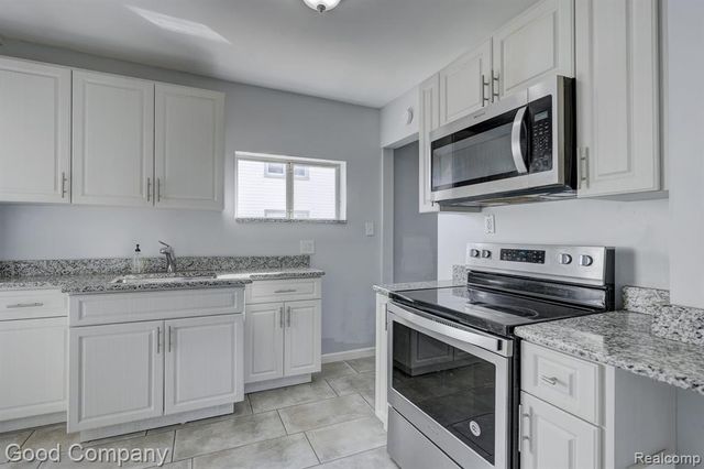 813 S Center Street, Royal Oak, MI 48067